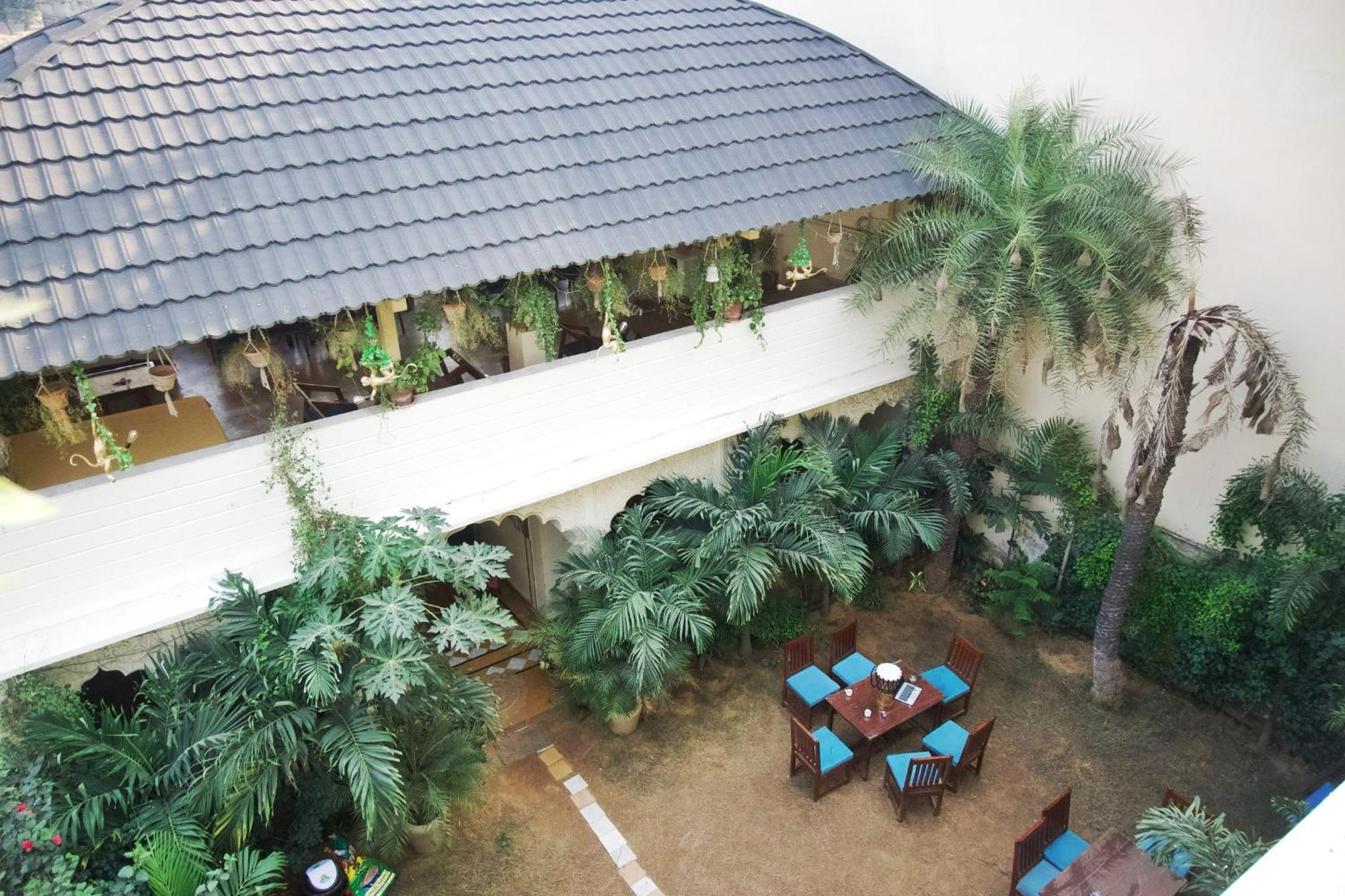 Banana Hostel بوشكار المظهر الخارجي الصورة