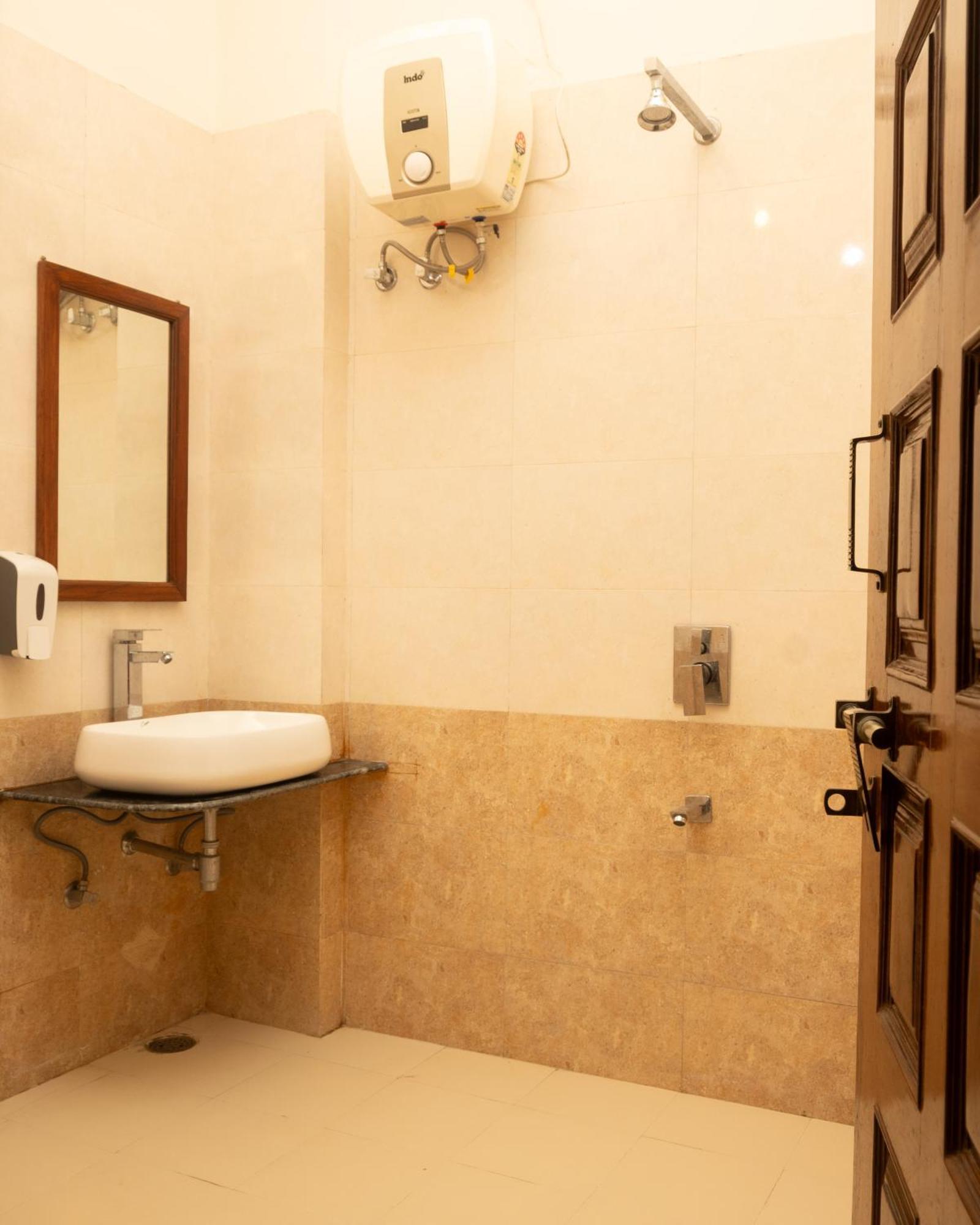 Banana Hostel بوشكار المظهر الخارجي الصورة